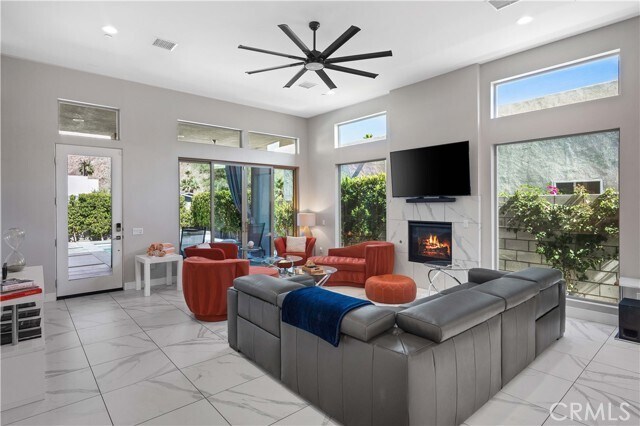 Building Photo - 54680 Avenida Juarez