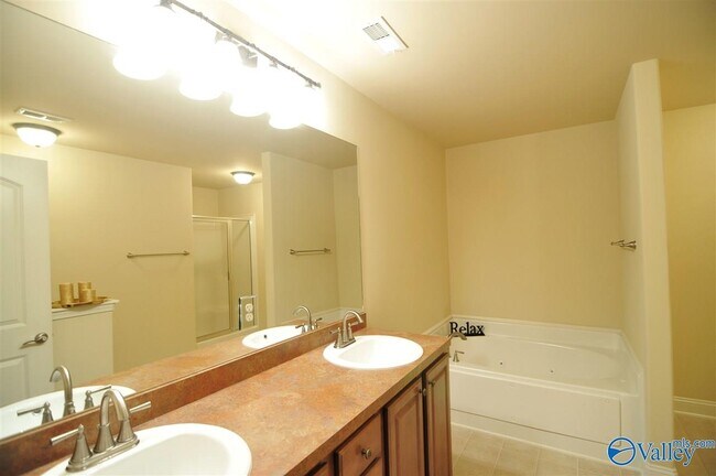 Building Photo - 276 Village Springs Dr