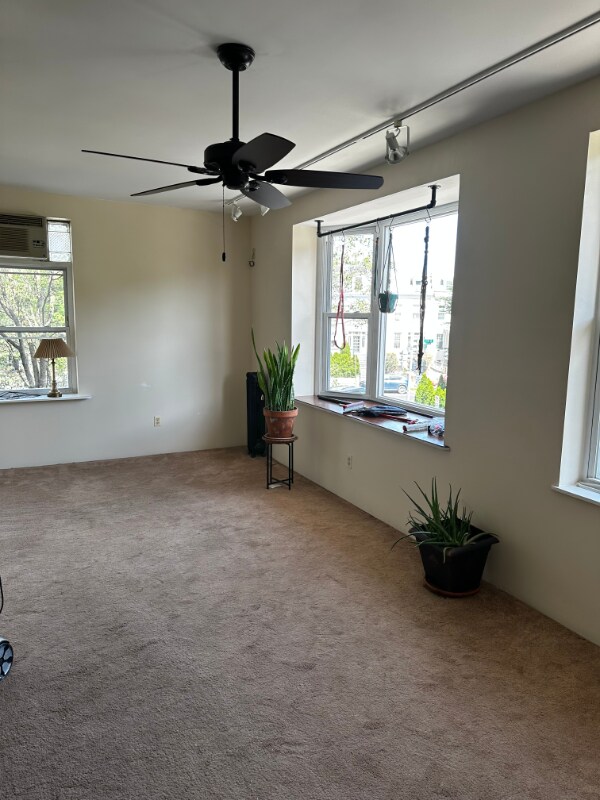 Building Photo - 1315 Park Rd NW