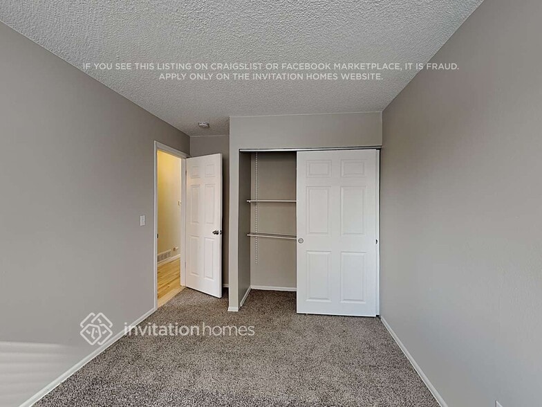 Building Photo - 4255 S Naples Way