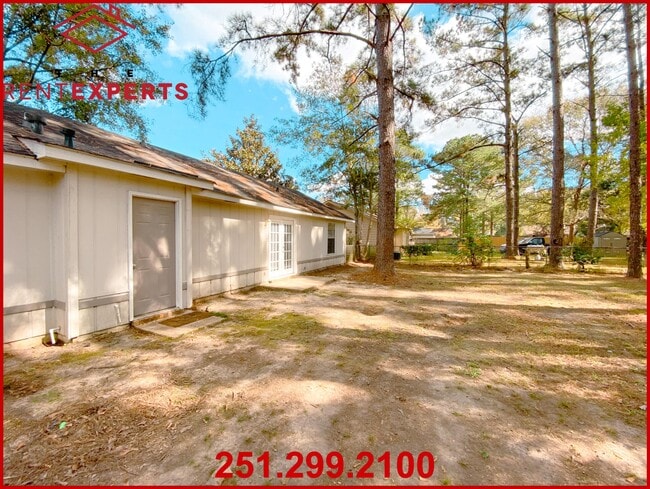 Building Photo - 9641 Royal Woods Ct