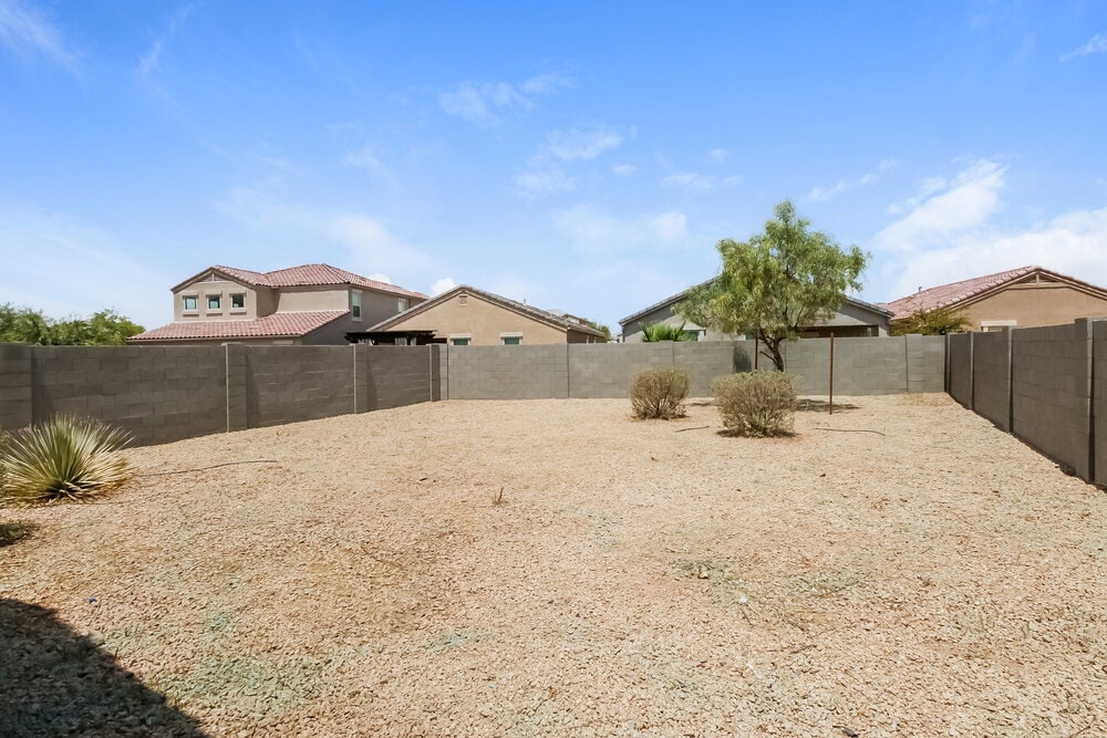 Building Photo - 42142 W Balsa Dr