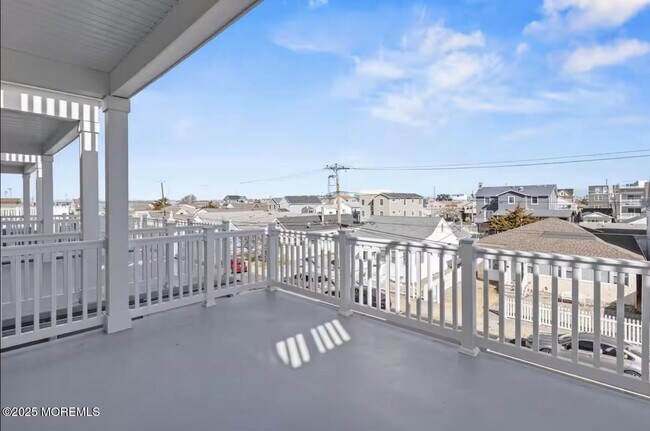 Building Photo - 207 Carteret Ave