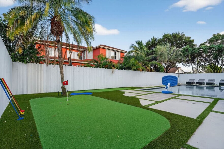 Building Photo - 5161 SW 159th Ct