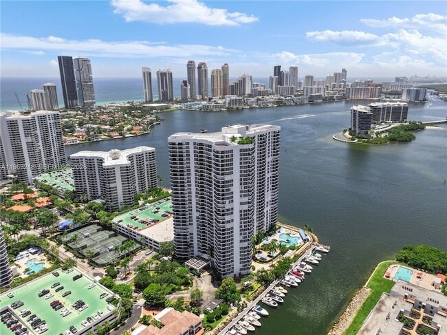 Building Photo - 3530 Mystic Pointe Dr