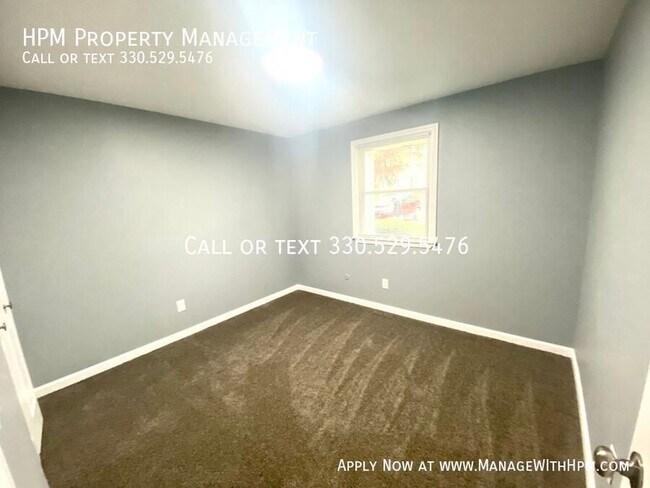 Building Photo - 1021 Pittsburgh Ave NW-