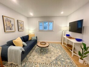 Building Photo - 2 bedroom in Cambridge MA 02141