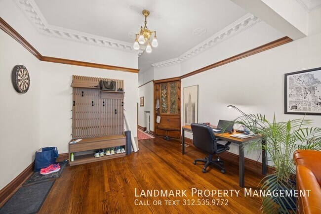 Building Photo - 544 W Fullerton Pkwy