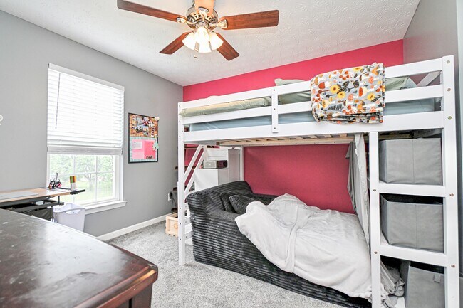 Building Photo - 5469 Fairford Ct