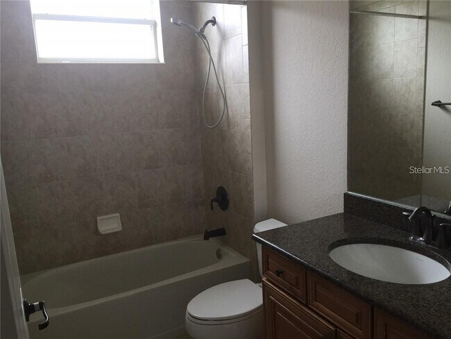 Building Photo - 5570 Rock Dove Dr