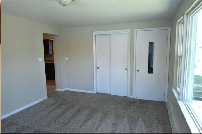 Building Photo - 3046 Emerson St