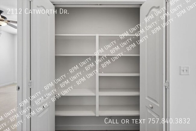 Building Photo - 2112 Catworth Dr