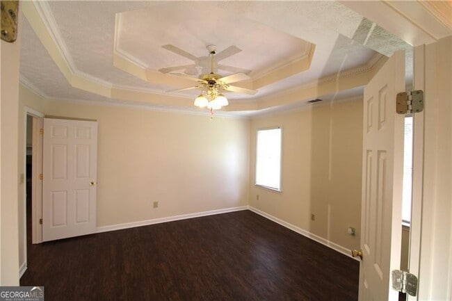 Building Photo - 2320 Ridgedale Dr SW