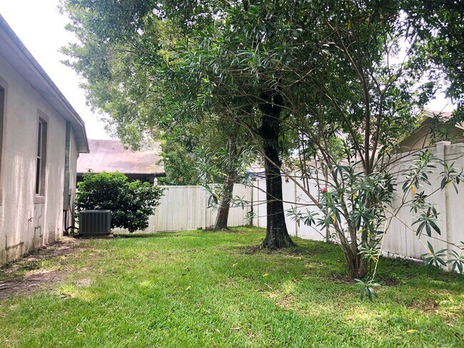 Building Photo - GREAT OVIEDO HOME WITH SOUGHT AFTER SCHOOLS