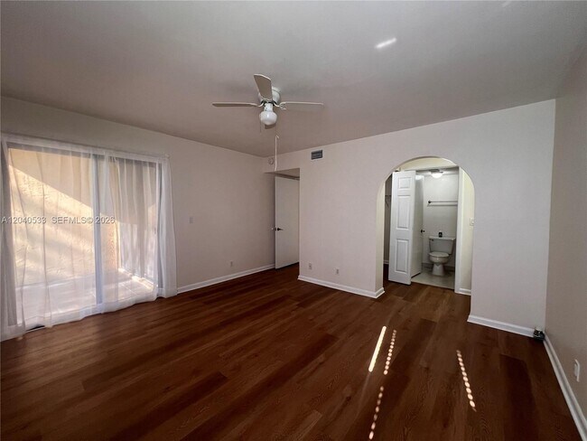 Building Photo - 5661 Riverside Dr