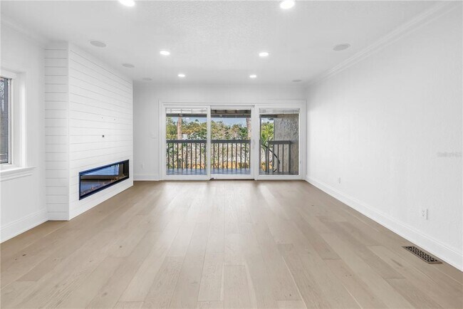 Building Photo - 1355 Pinellas Bayway S