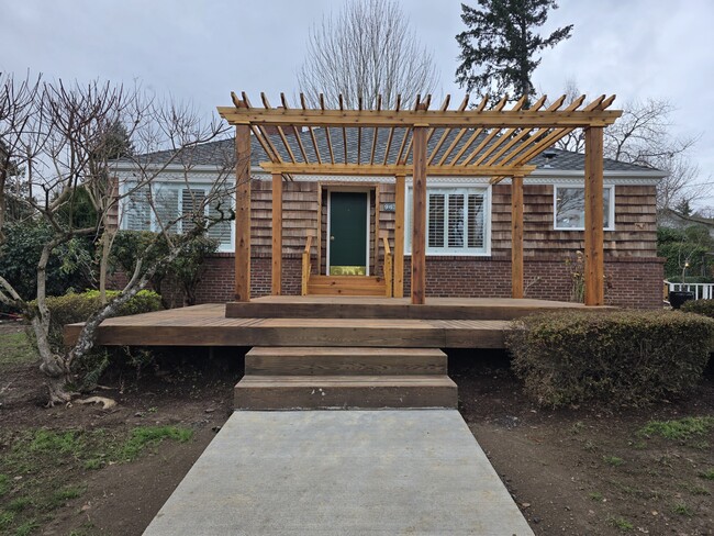 Building Photo - 963 Parkway Dr NW