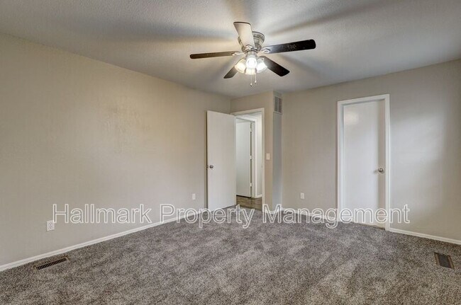 Building Photo - 816 N Briarcliff Dr