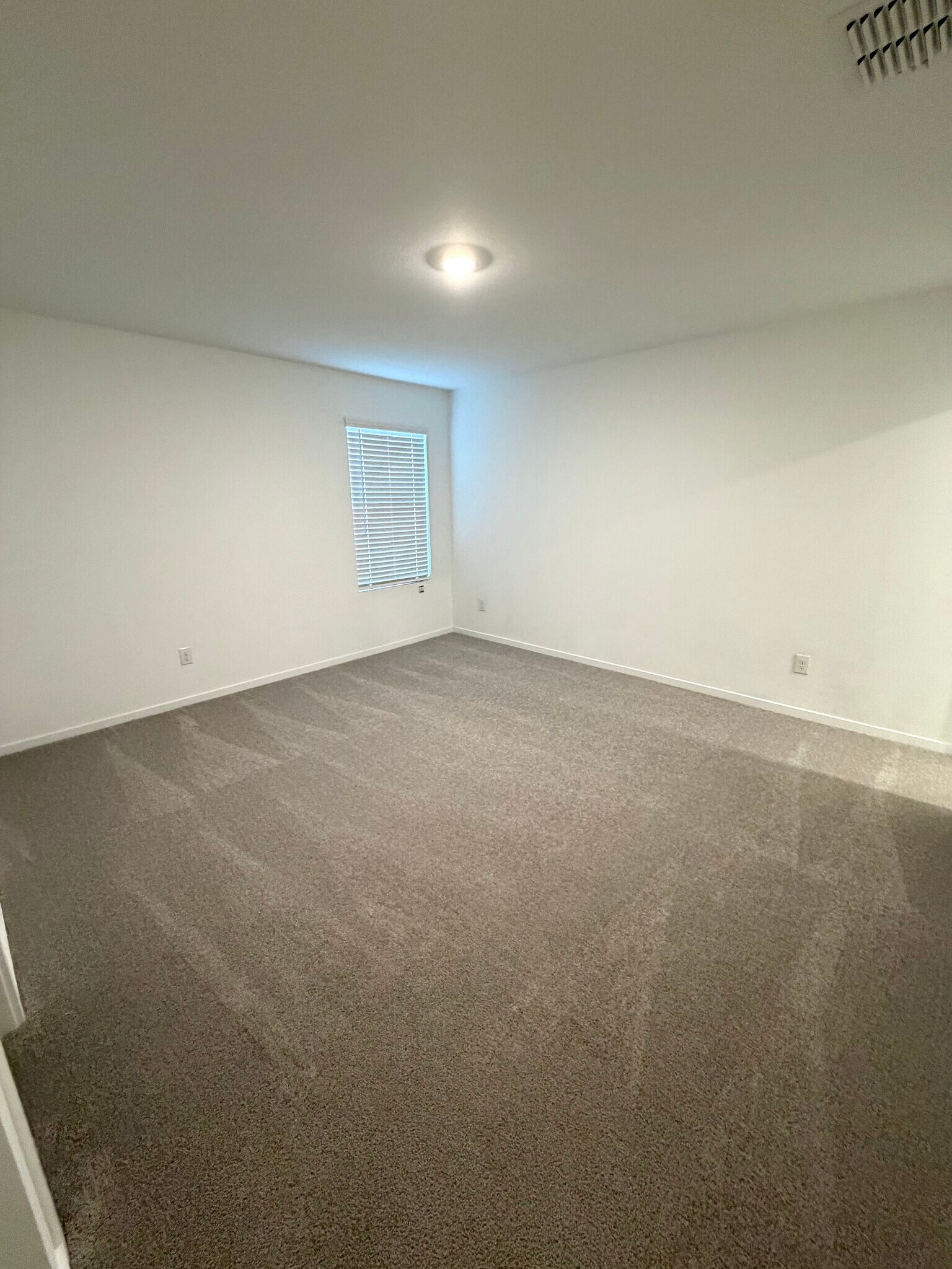 Building Photo - 3703 Oleander Pl