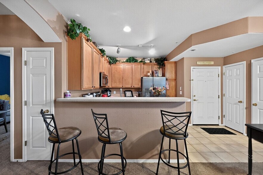 Building Photo - 16386 E Fremont Ave