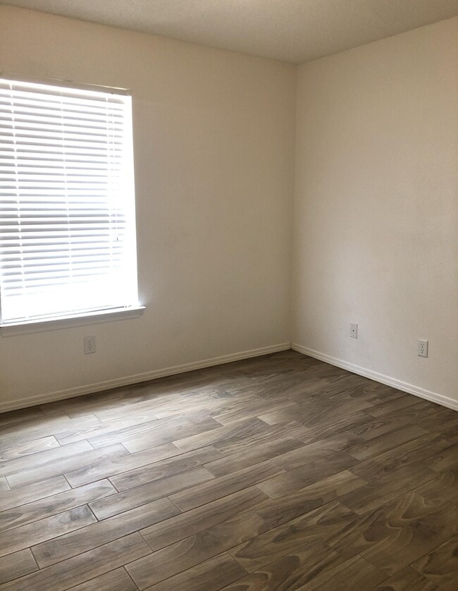 Building Photo - 12126 St Crispin Ave