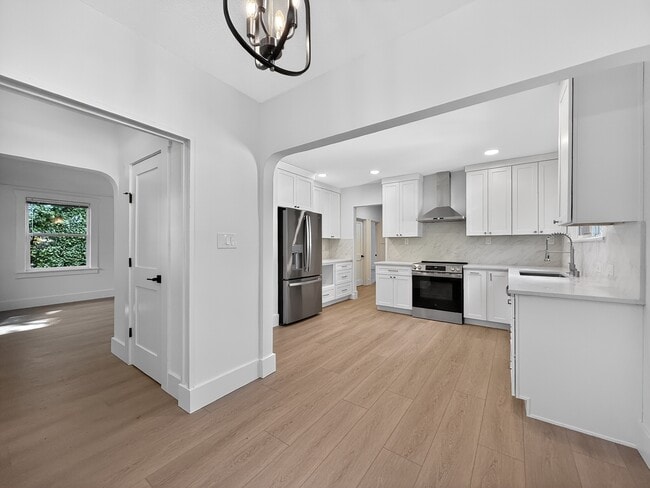 Building Photo - 13337 30th Ave NE