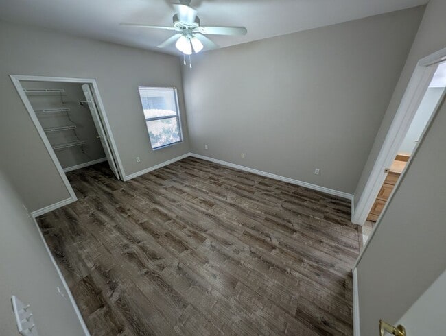 Building Photo - 8250 N Grand Canyon Dr