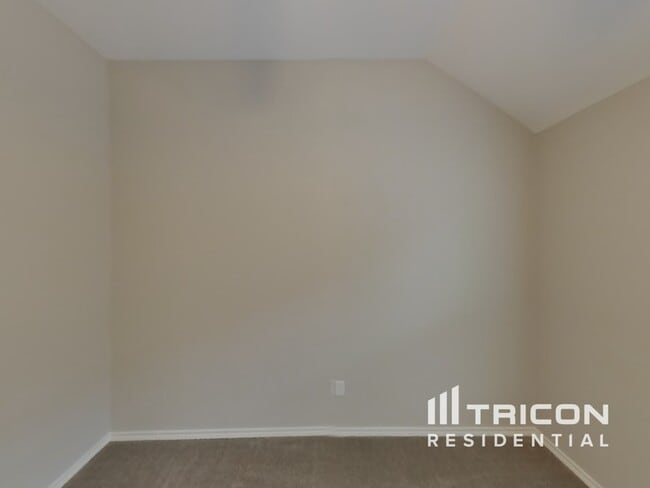 Building Photo - 4206 Sapphire Ln
