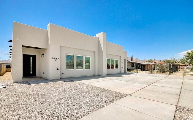 Building Photo - 8937 Mount Rushmore Ln