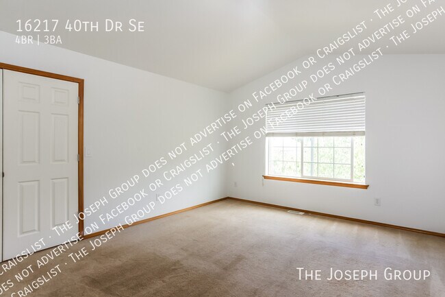Building Photo - 16217 40th Dr SE