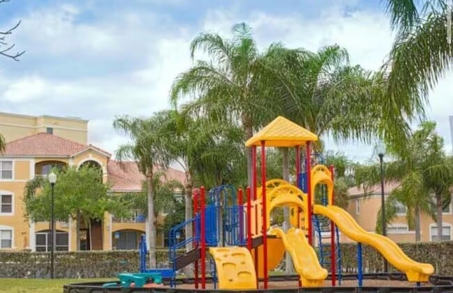 Building Photo - 5560 NW 61st St