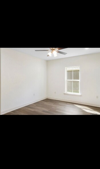 Building Photo - 6918 Goya Ave