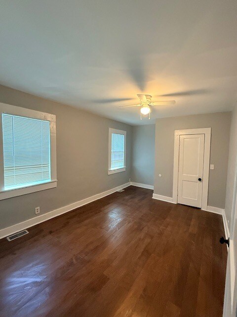 Building Photo - 2524 35th Ave N