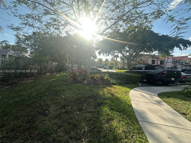 Building Photo - 10581 SW 155th Ct