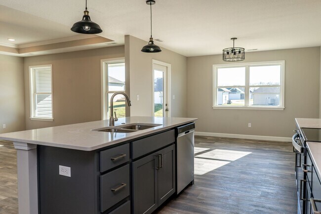 Building Photo - 4820 Valley Forge Cir