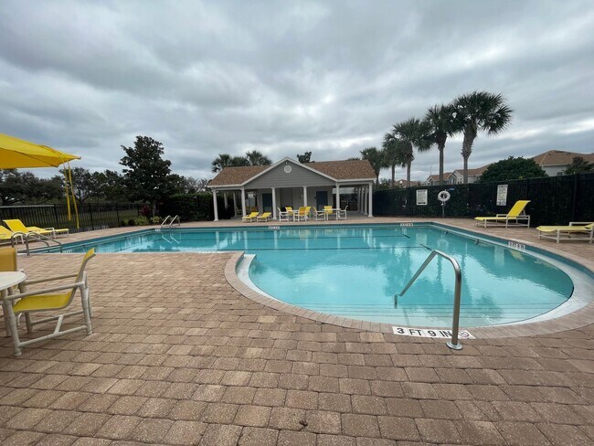 Building Photo - 3/2.5 Townhouse in Kissimmee