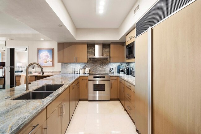 Building Photo - 1455 Ocean Dr