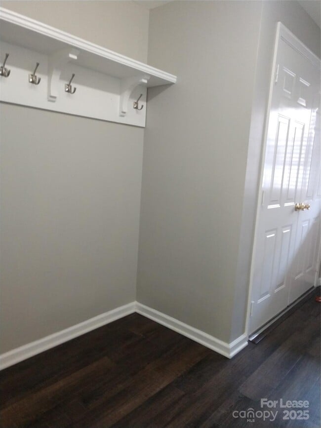 Building Photo - 10436 Winslet Dr