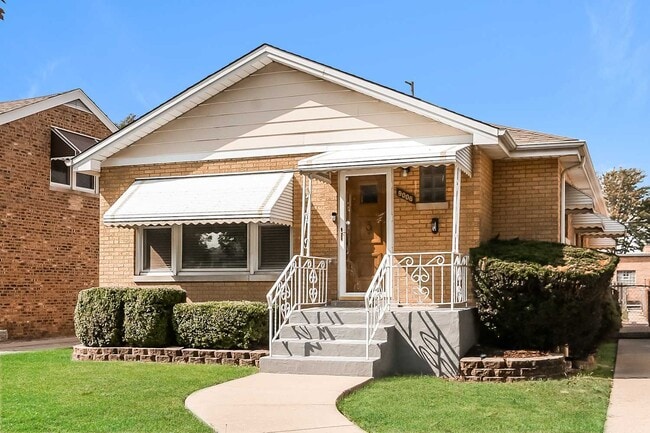 Primary Photo - 9006 W 22nd Pl
