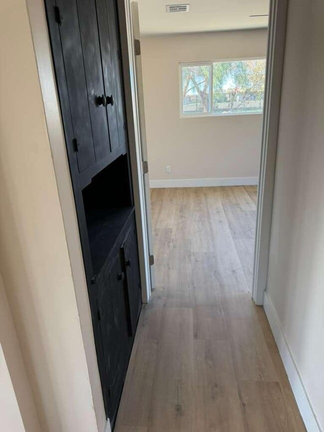 Building Photo - 3143 F Ave.