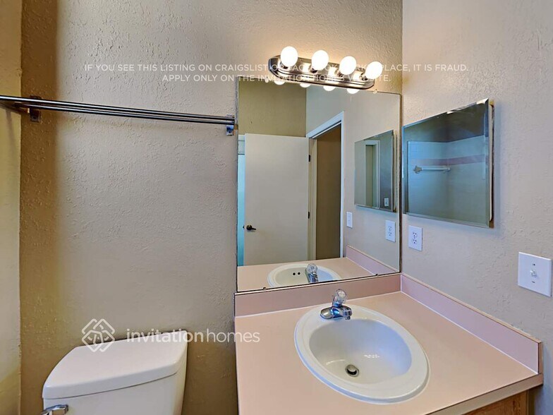 Building Photo - 28141 Brokenmead Path