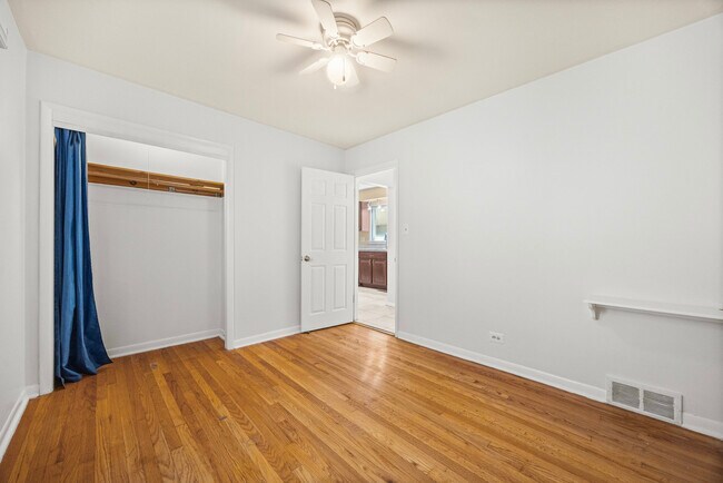 Building Photo - 3109 Grove Ave