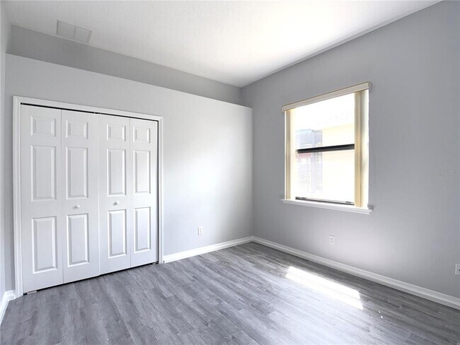 Building Photo - 448 Coventry Rd