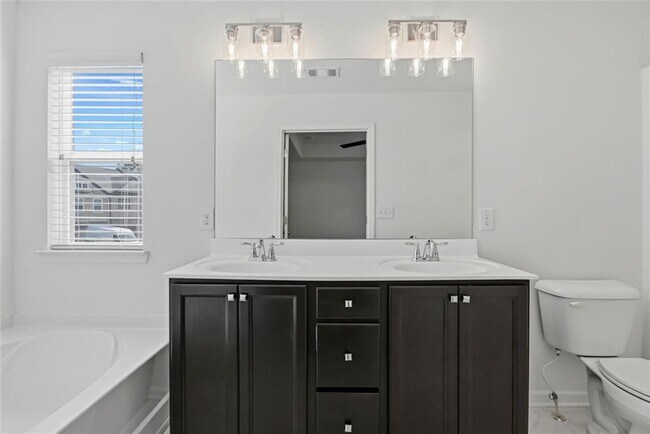 Building Photo - 2705 Avanti Way