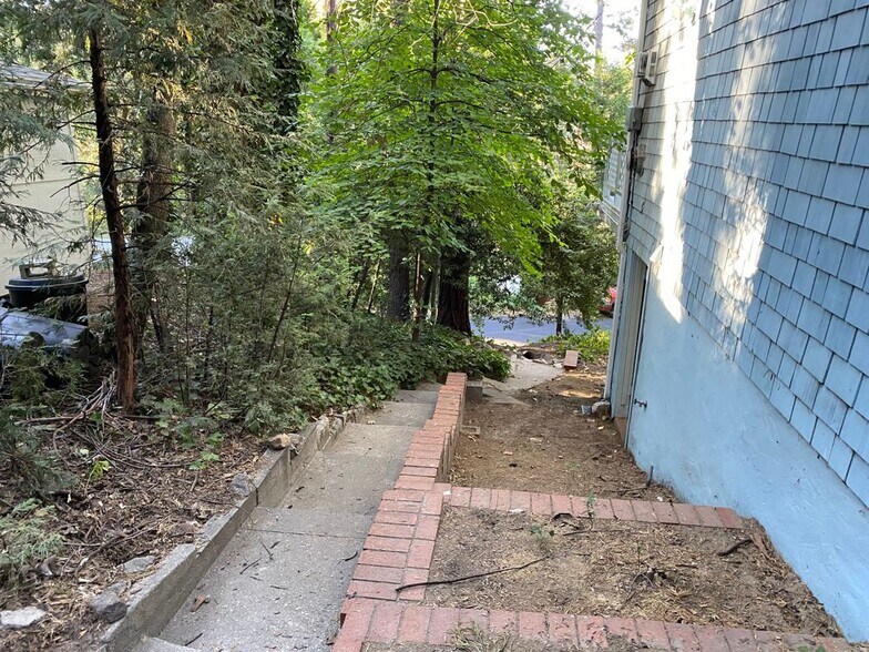 Building Photo - 23719 Bowl Rd