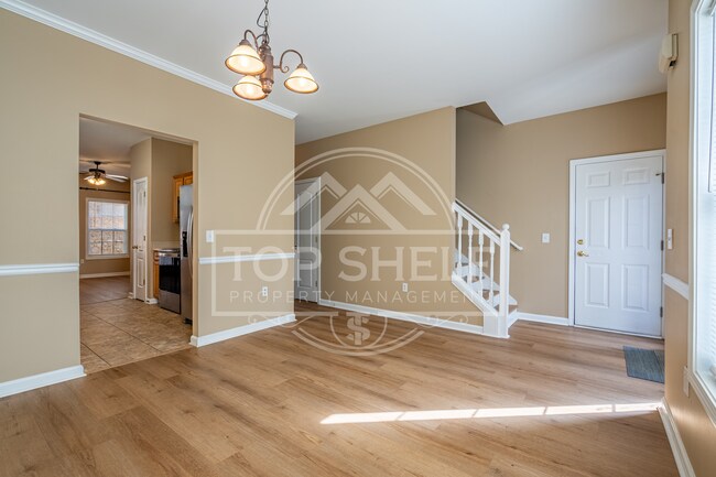 Building Photo - 32 Brookvalley Ct W