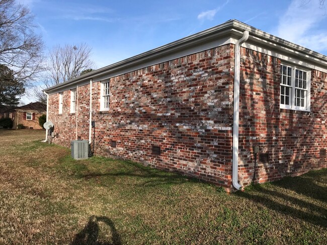 Building Photo - Green Run