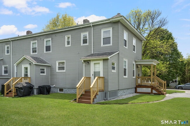 Building Photo - 6 Boys Ave