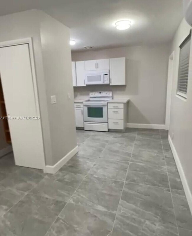 Building Photo - 3771 SW 1st St