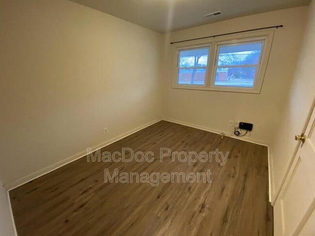 Building Photo - 1804 Airport Ave